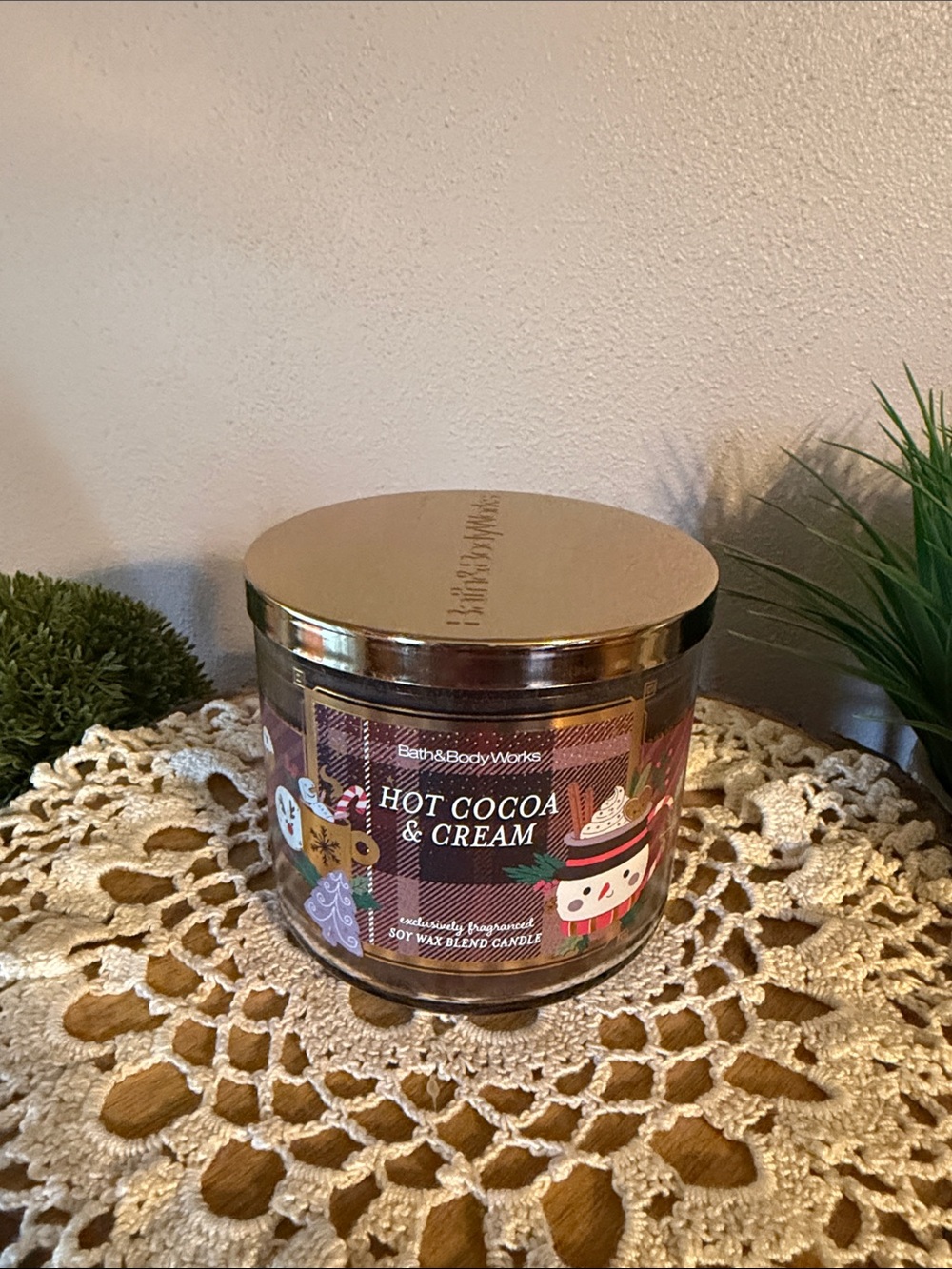 Bath & Body Works Hot Cocoa & Cream Candle - Brown & Gold